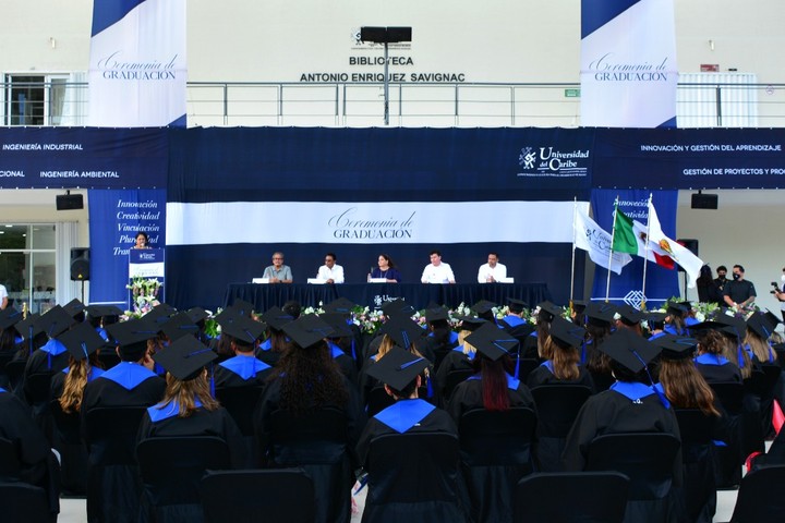 Celebra Unicaribe graduaciones presenciales