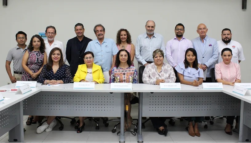 Instalan el patronato de la  universidad del caribe
