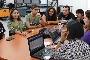 Reconoce CIEES calidad de estudiantes  de la Universidad del Caribe
