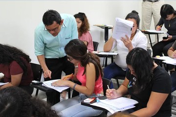 Más de mil 200 estudiantes presentan examen de ingreso a la Universidad del Caribe