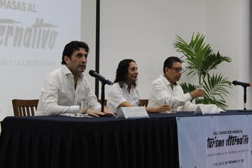 Analizan en la Unicaribe la transición del turismo de masas al turismo alternativo