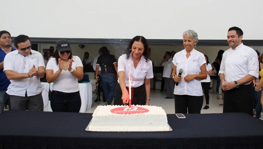 Celebra la unicaribe 19 años de su fundación