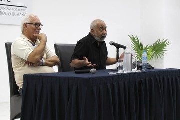 “Soy ambicioso, mezquino y egoísta”,  confiesa Padura en la Universidad del Caribe