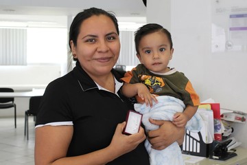 La Universidad del Caribe reconoce  y apoya a las madres trabajadoras