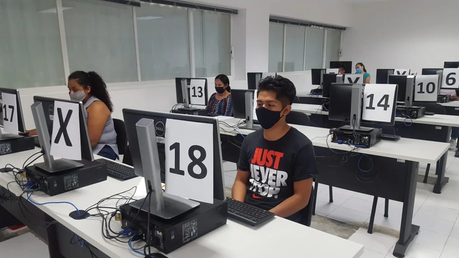 Supera unicaribe cifra de aspirantes que presentan examen de nuevo ingreso
