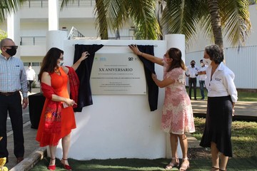 La Universidad del Caribe recibe reconocimiento federal en su XX Aniversario