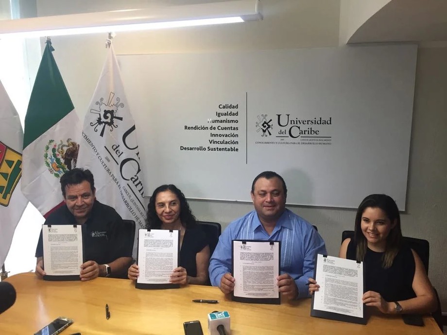 Firman convenio de colaboración unicaribe y cce