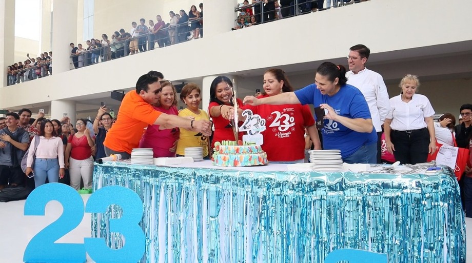 Con gran fiesta celebra la Universidad del Caribe su 23 Aniversario