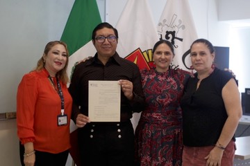 Obtiene título de Maestro, primer egresado con discapacidad del Sistema de Posgrados Unicaribe