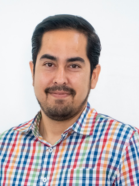 Dr. Edgar Peña Torres